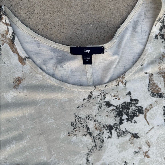 GAP Shirt - Picture 2 of 5